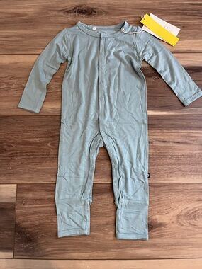 NWT Kyte Baby blue snap romper